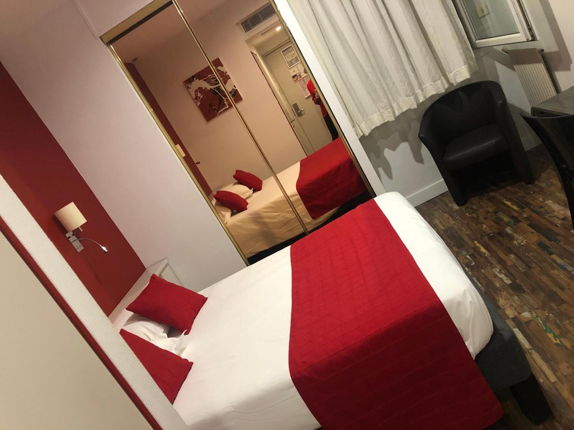 Cit'Hotel Europeen Angoulême Екстериор снимка