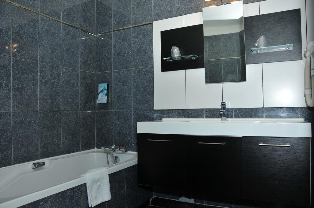 Cit'Hotel Europeen Angoulême Екстериор снимка
